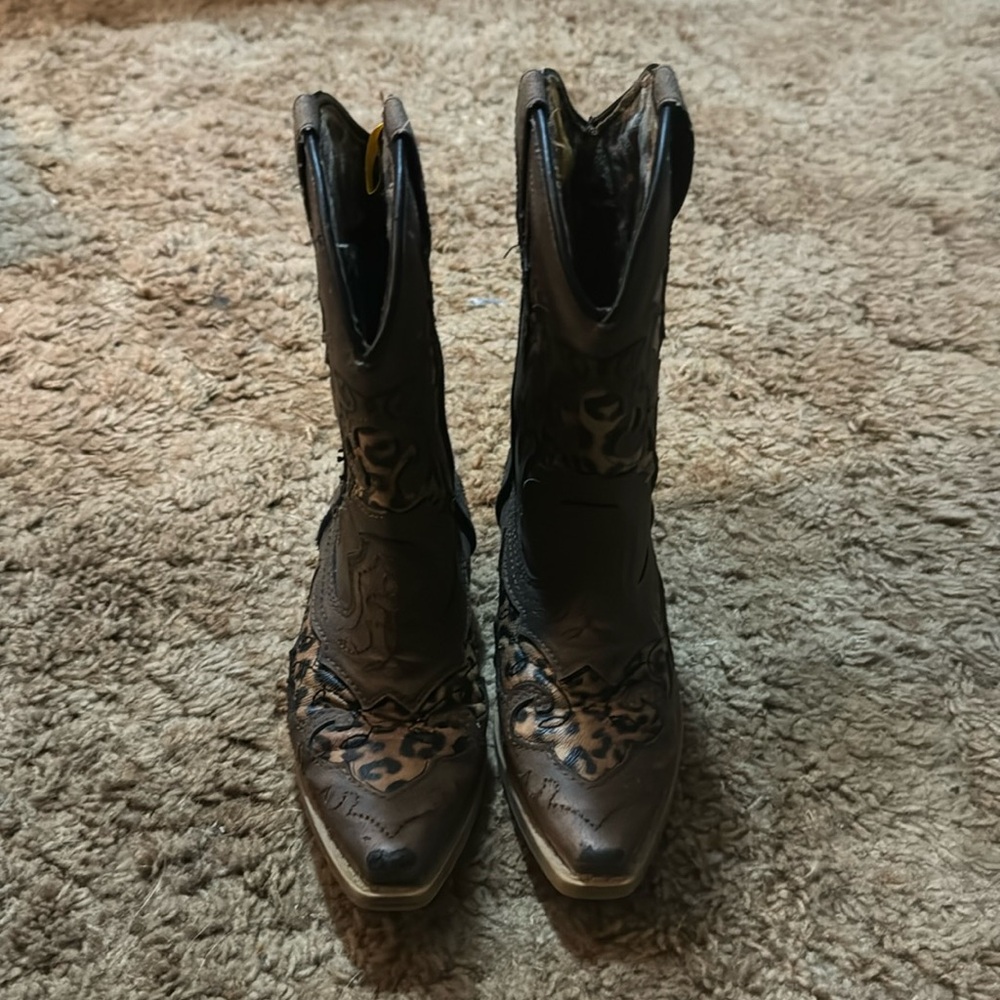 Cowgirl boots sz 9.5 toddler